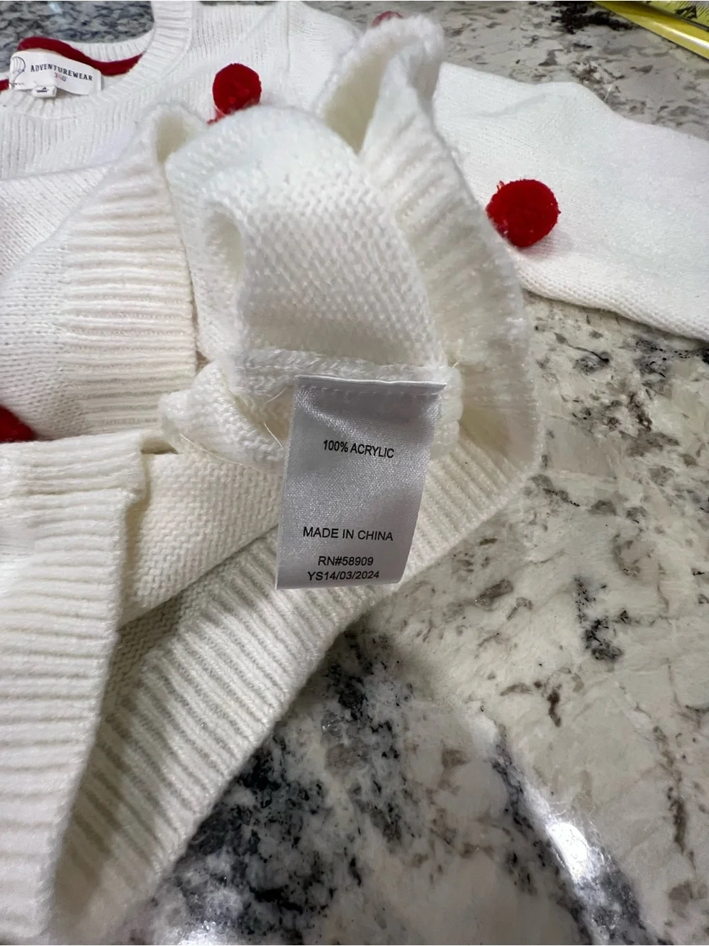 Adventurewear 360 let it snow sweater size 6